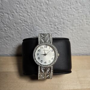 Stainless Steal STRADA Austrian Crystal Silver Tone Watch
